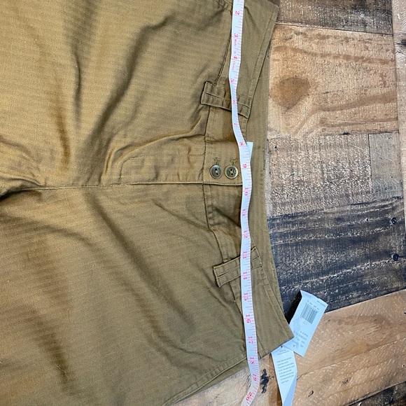 Liz Claiborne Women’s Brown capri Stretch pants Size petite 12 - Picture 9 of 16